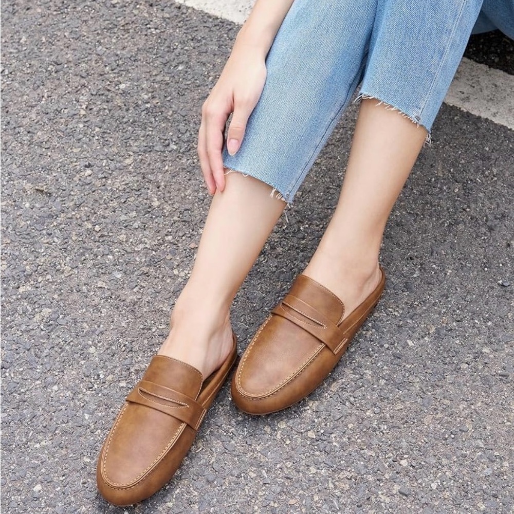 2 Pair Mules Slip On Flat Shoes Cushioned Insoles Lug Soles Black Camel 8- 8 1/2 - Picture 3 of 16